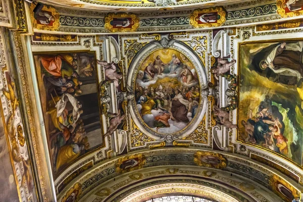 Capilla Arco Frescos Basílica Iglesia de Santa Maria Traspontina Roma Italia —  Fotos de Stock