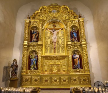 Bazilika Altar Çarmıha Gerilme Mumları San Fernando Katedrali San Antonio Teksas