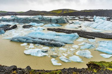 Mavi Siyah Buz Svinafellsjokull Buzul Gölü İzlanda