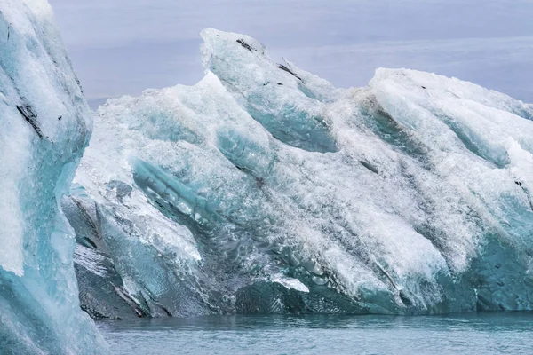 Grand iceberg bleu Lagune du glacier Jokulsarlon Islande — Photo