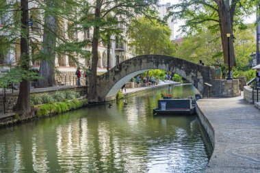Bridge Restaurants Sidewalks Tourists Reflection River Walk San Antonio Texas