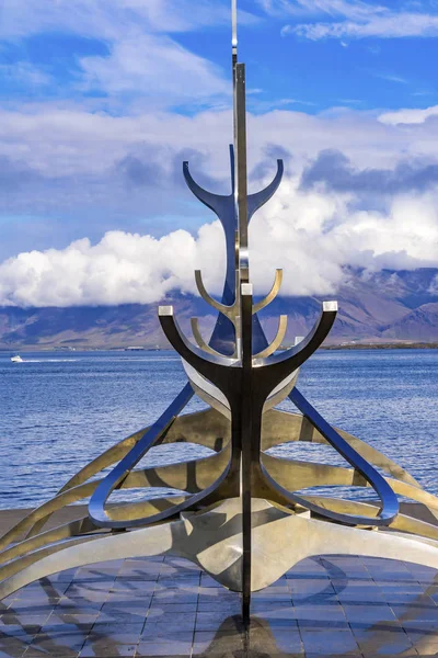 Sun Voyager Viking Ship Statue Reykjavik Iceland — Stock Photo, Image