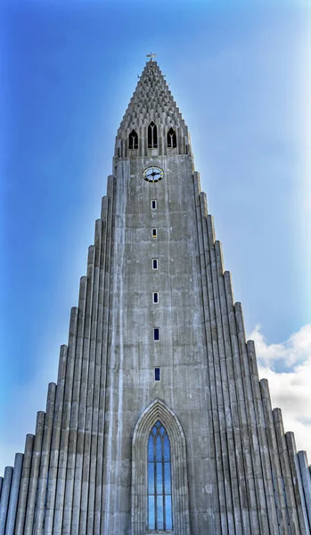 Hallgrimskirkja kerk reykjavik, IJsland — Stockfoto