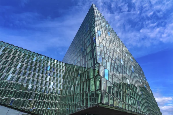 Moderne Glaspaneele Konzerthalle reykjavik island — Stockfoto