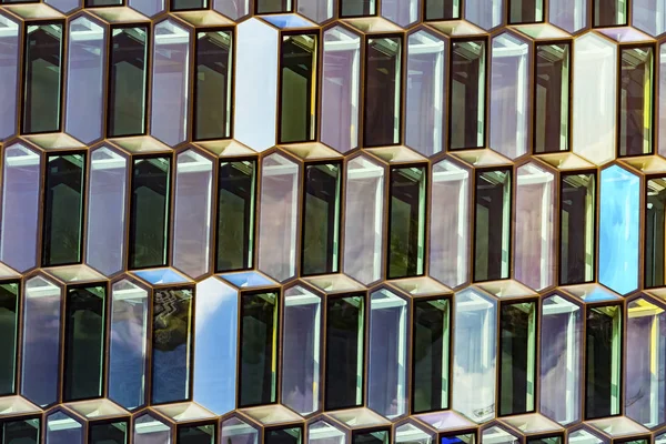 现代玻璃面板摘要背景音乐厅雷克雅未克冰岛 — 图库照片