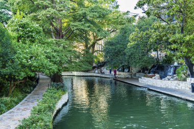 Turistler Nehir Yürüyüşü San Antonio Teksas