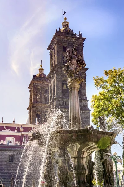 Słońce Promienie Zocalo Park Plaza Katedra Puebla Meksyk — Zdjęcie stockowe