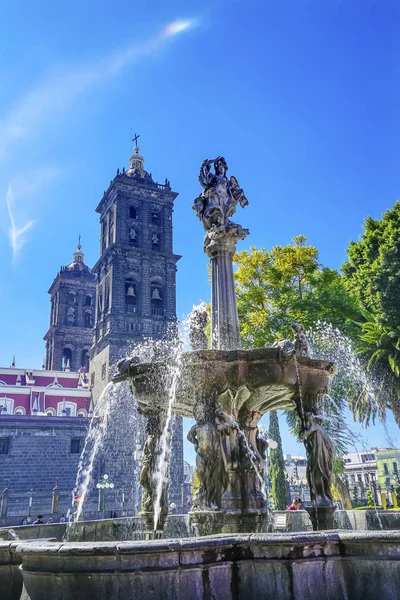 Sun Rays Zocalo Park Plaza Catedral Puebla México — Foto de Stock