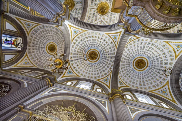 Puebla México Janeiro 2019 Basilica Ornate Colorful Ceiling Cathedral Puebla — Fotografia de Stock