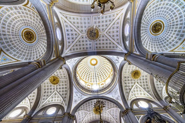 Puebla Mexico January 2019 Basilica Ornate Colorful Ceiling Cathedral Puebla — Stock Photo, Image