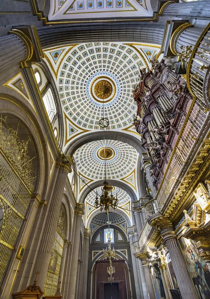 Puebla Mexico January 2019 Organ Basilica Ornate Colorful Ceiling Cathedral — Stock Photo, Image