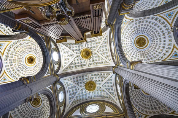 Puebla Mexico Січня 2019 Organ Basilica Ornate Colorful Ceiling Cathedral — стокове фото