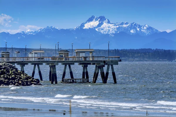 Wooden Pier Mount Olympus Olympic Snow Mountains Bracketts Landing South — Stock Photo, Image