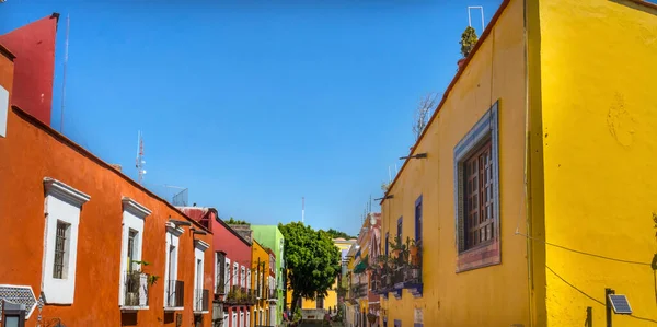 Coloré Orange Jaune Green Balconies Shopping Street Puebla Mexique — Photo