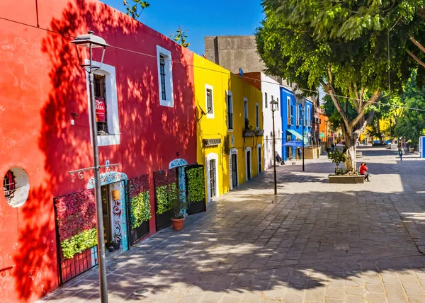 Puebla Mexiko Januari 2019 Färgglada Röda Gula Blå Shopping Street — Stockfoto