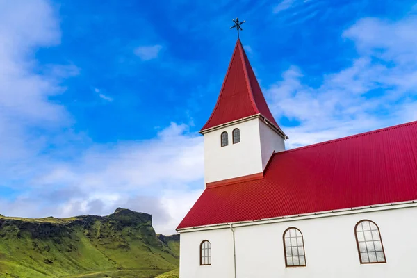 Vikurkirkja Lutherska Kyrkan Vik Myrdal Island Röda Vita Kyrkan Med — Stockfoto