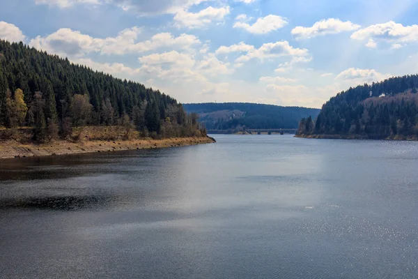 Mineraal waterreservoir in oker vallei Harz Duitsland — Stockfoto