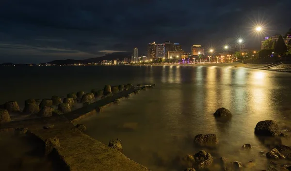 Nha Trang Vietnam Seafront gece ışık