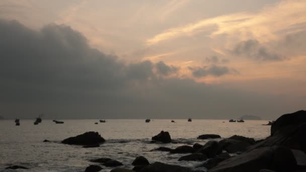 Escena del amanecer del océano Vietnam con sonido — Vídeos de Stock