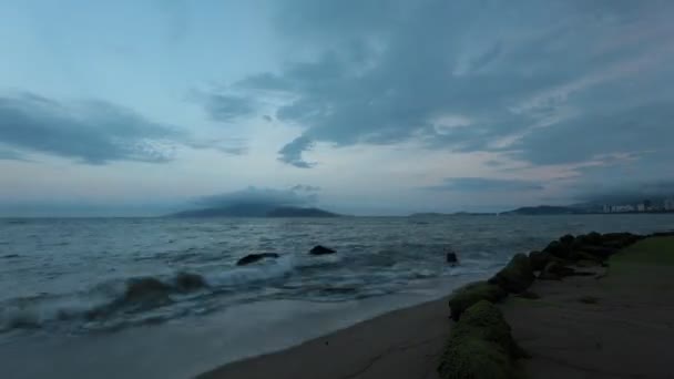 Лапс времени на побережье Вьетнама — стоковое видео