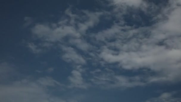 Czas wygaśnięcia zachmurzone niebo niebieski — Wideo stockowe