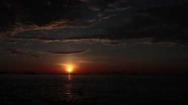 Sunrise okyanus gökyüzü zaman atlamalı yüksek çözünürlüklü