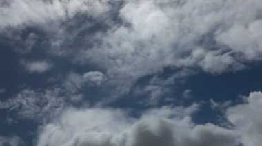 Yüksek tanımlı zaman atlamalı görüntüleri bulutlu gökyüzü