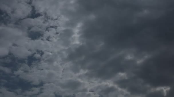 Blauwe wolkenluchten High Definition Time Lapse beelden — Stockvideo