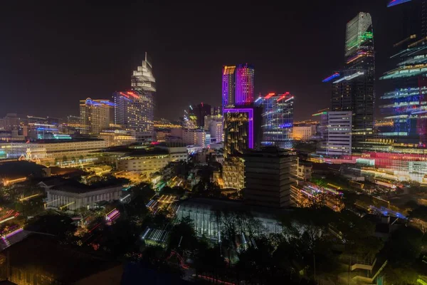 Saigon, Ho Chi Minh, Vietnam, Asya, renkli ışıklar ışıltısı ile gece şehir Ho Chi Minh 29 Ocak 2018-yakınlaştırma manzarası görünümünü.