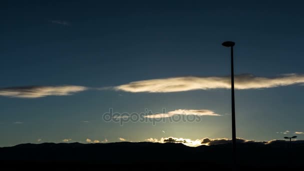 Pôr do sol no aeroporto de Genebra. Desfasamento temporal — Vídeo de Stock