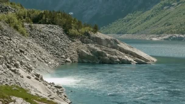 ノルウェーの青い海 — ストック動画