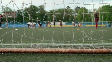 Futbol gates ve Amerikan futbolu. Düzgün ve yavaşça kaymak vurdu