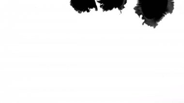 Yukarıdan aşağıya doğru ıslak kağıt 01 üzerinde yukarıdan akan mürekkep