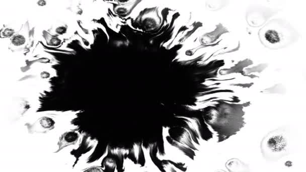 Tintas fluxo rápido do centro no papel molhado 02 — Vídeo de Stock