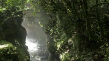 Georgia 'daki Deep Martvili Kanyonu