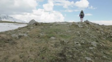 Kız dağlar - Koruldi göl alanı, Mestia, Gürcistan zamları