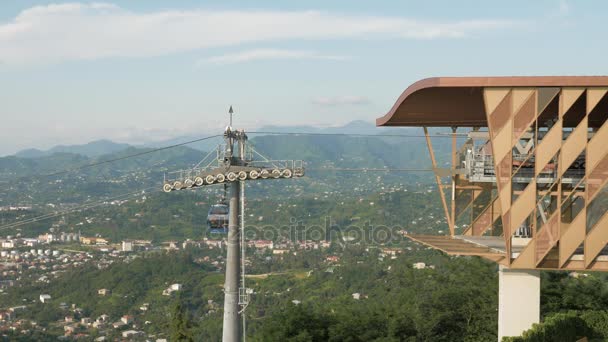 Kabel touw in de bergen, Batumi, Georgië — Stockvideo