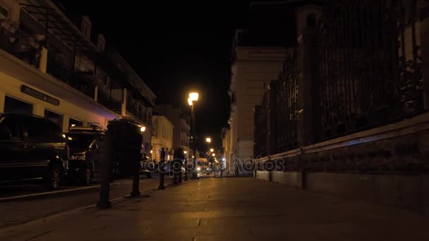 Strada notturna in città Batumi, Georgia — Video Stock