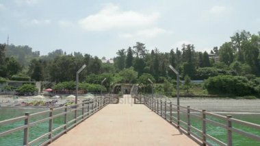 Ahşap iskele Karadeniz'e. Batum, Gürcistan