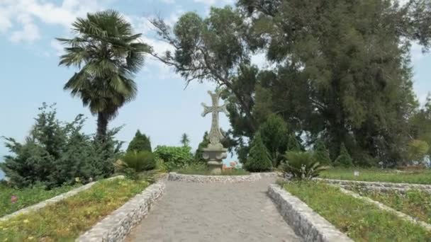 Cross in one of the biggest park - Batumi, Georgia — Stock Video