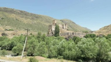 Khertvisi kale Gürcistan'daki en eski kale biridir