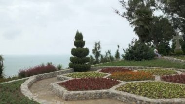 Flowerbed birinde en büyük botanik park - Batum, Gürcistan