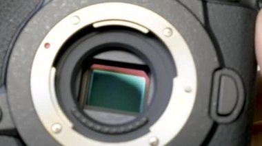 Görüntü sabitleme mekanizması aynasızlar dijital kamera sensör üzerinde