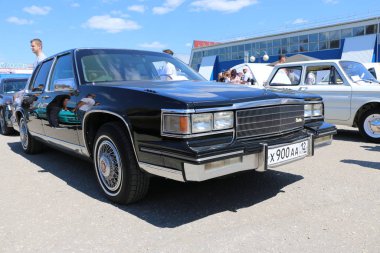 Yoshkar-Ola, Rusya, 02 Haziran, 2019: oto ve motosiklet Sergisi-Festival-yo Summit 2019-Autoshow-nadir, ayarlı ve alışılmadık araçların Sergisi.