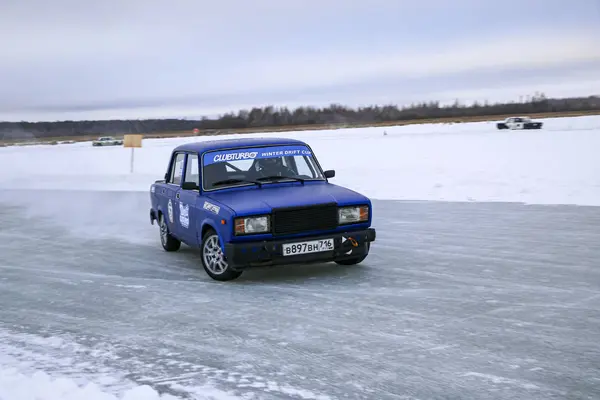 Joschkar-ola, russland, 11. januar 2020: winter car show for chri — Stockfoto