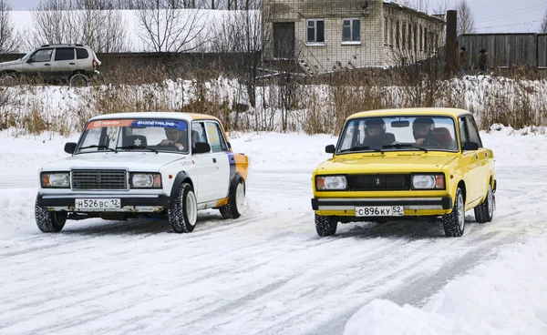 Yoshkar-Ola, Oroszország, 2020. január 11.: Téli autókiállítás Chri számára — Stock Fotó