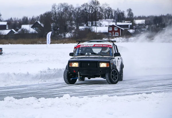 YOSHKAR-OLA, RUSSIA, JANUARY 11, 2020: Winter car show for  Chri — Stock Photo, Image