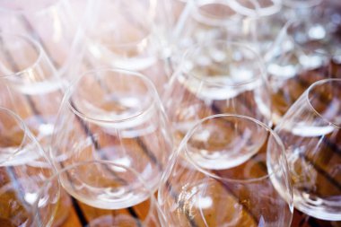 Boş şarap cam hazırlamak için parti