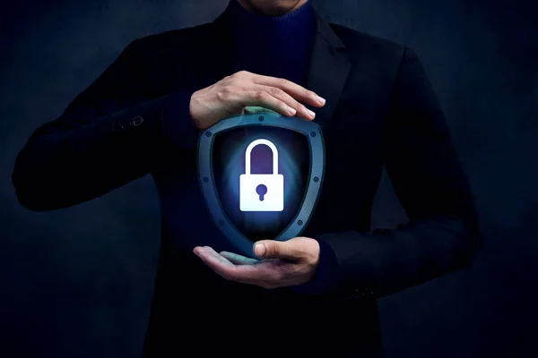 Netzwerk Sicherheitssystem Konzept Schlüssel Einem Schutzschild Verriegelt Geschützt Durch Sorgfältige — Stockfoto
