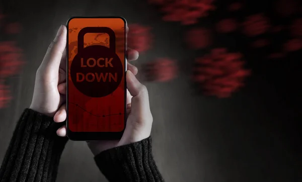 Concept Covid19 Lockdown Warning Message Showing Mobiles Screen Corona Virus — стокове фото